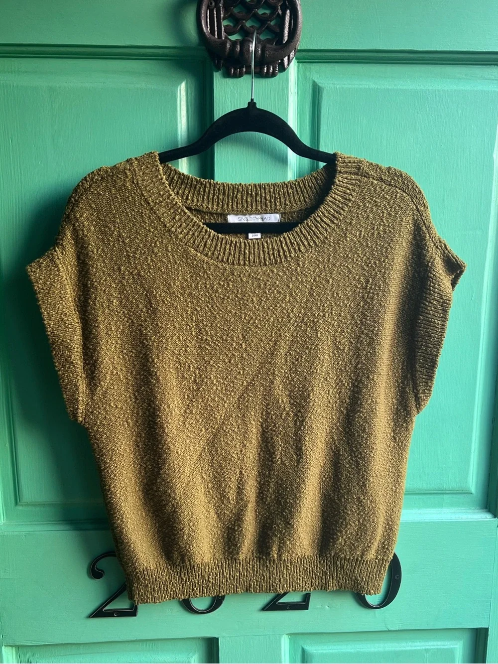 Single Thread Relaxed Knit Women's short Sweater - Olive -Small
